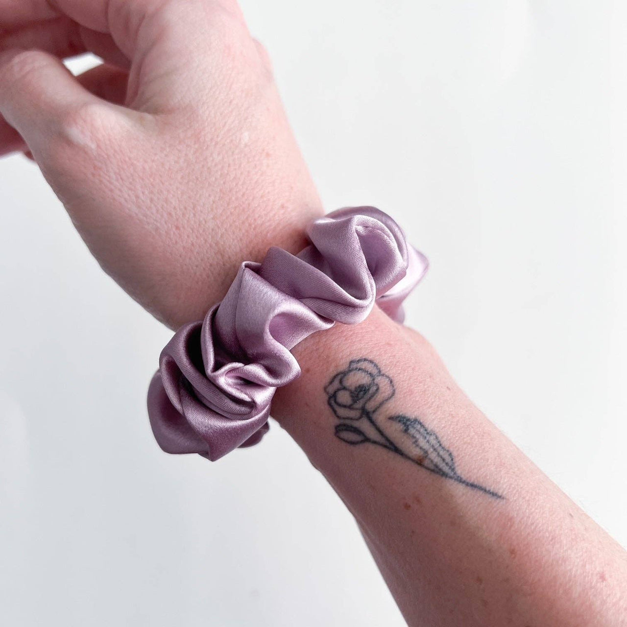100% Silk Scrunchie  |  Light Purple  |  Mini