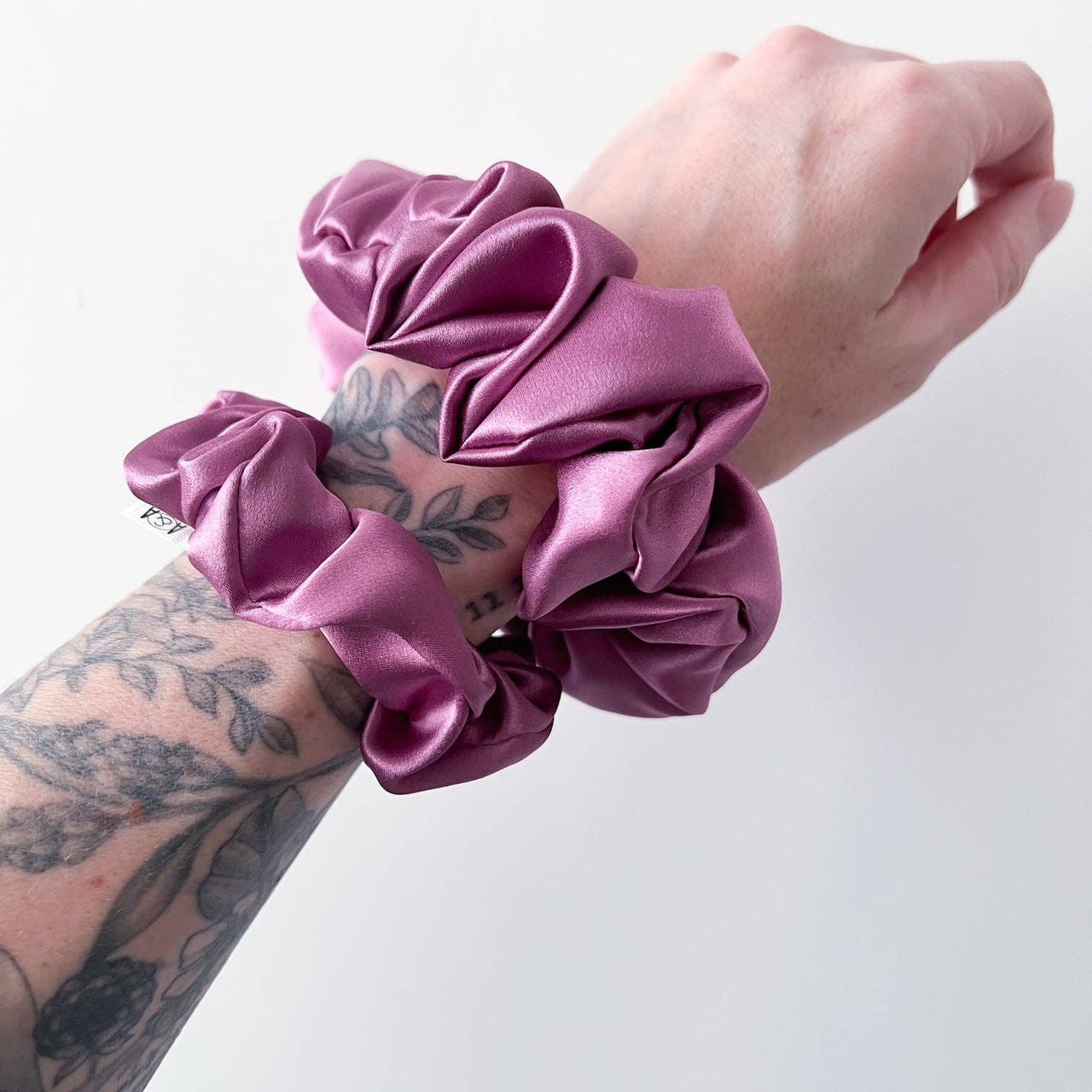 100% Silk Scrunchie  |  Fuchsia  |  Regular