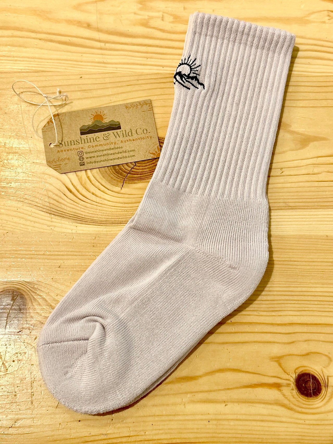 Embroidered Skater Socks  |  Lavender