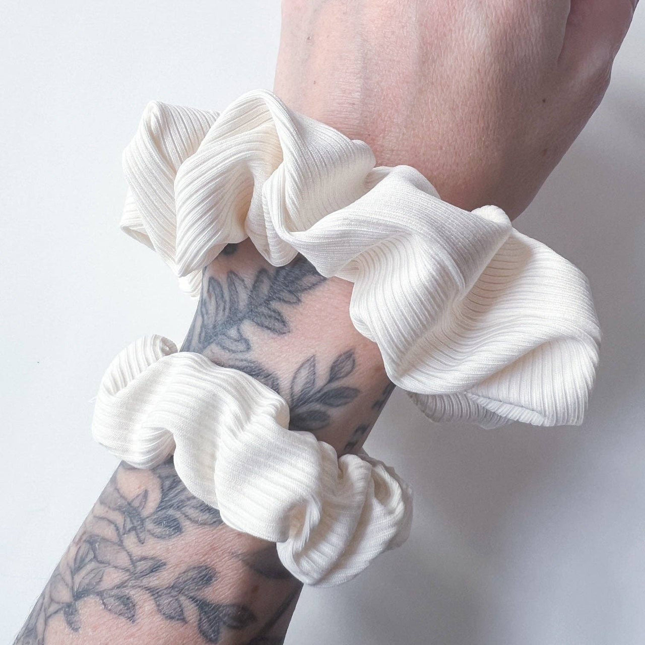 Scrunchie  |  Ivory  |  Regular