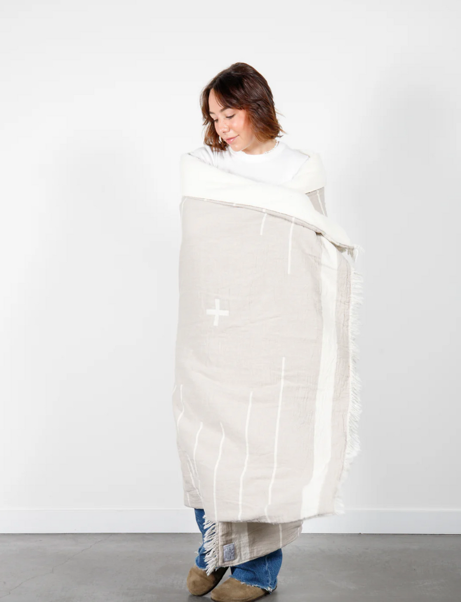 Alps Fleece Throw  |  Whitecap