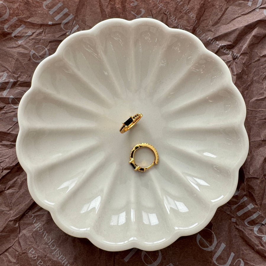 Sia Stone Huggies  |  Gold  |  Black Zirconia