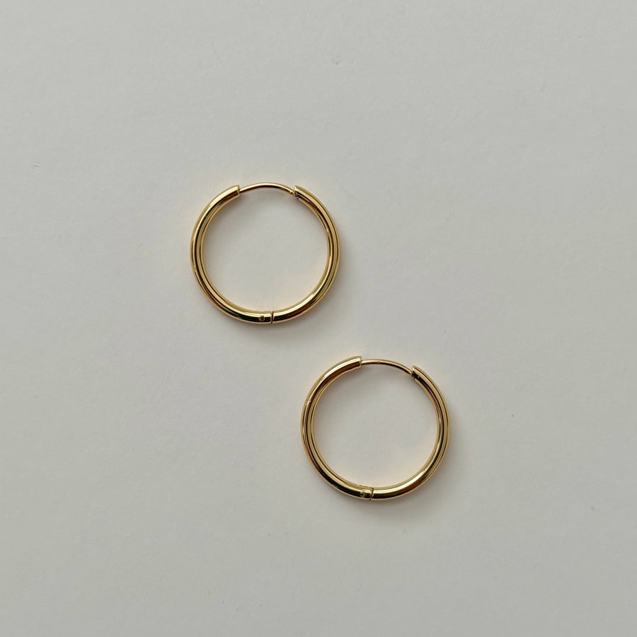 Minimal Hoops Yellow Gold 22mm
